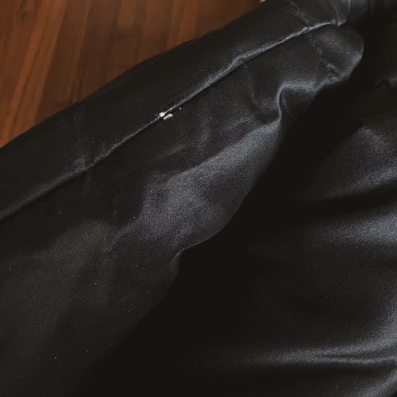 CLUB MONACO SHORT PUFFER JACKET | BLACK | SIZE XS - Picture 3 of 6